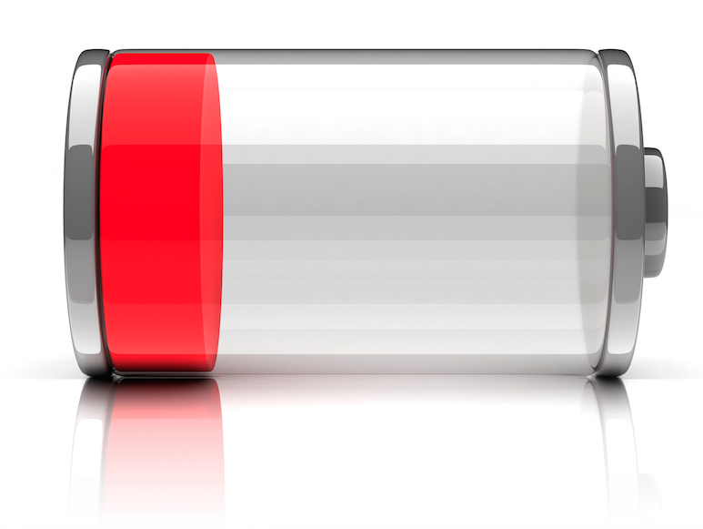 batterij die bijna leeg en rood is